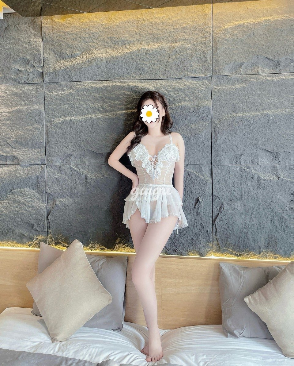 Lê My . Hót girl . Chuẩn sinh viên . Đẹp như thiên thần . Mới vô nghề nhà cả nhà .