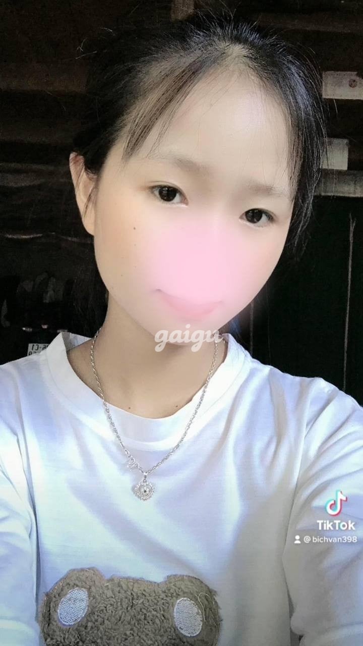 Mộc Lan- em hàng cá tính , dáng đẹp ngực to!!!