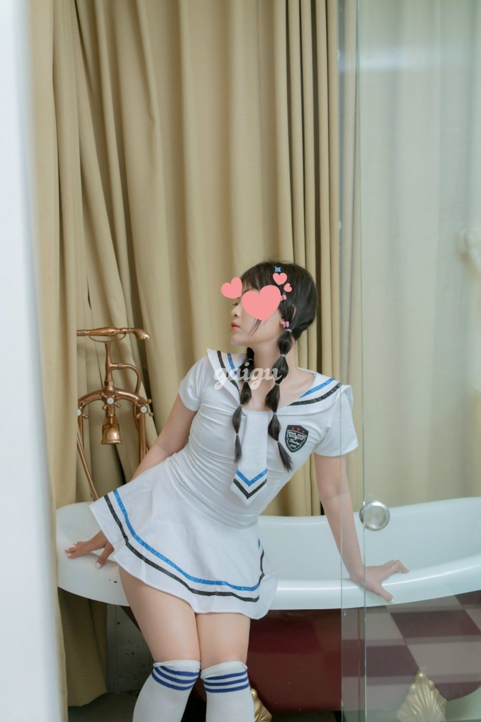 PHƯƠNG CARA - DÁNG CAO MẶT DUYÊN HƯƠNG ĐỒNG CỎ NỘI