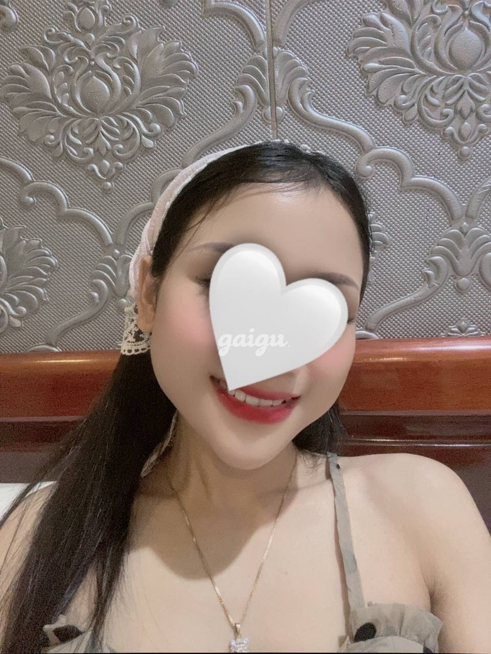 Gái xinh Tuyết Nhung_ Hàng non, Body nóng bỏng gợi tình