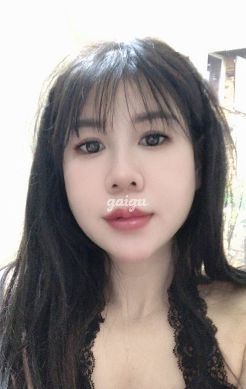 Bảo châu- Em Gái thân hình nóng bỏng- lần đầu lên sóng