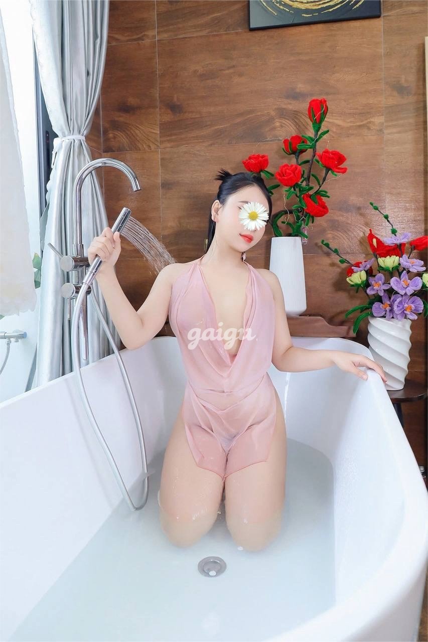 Khánh Ly - Trẻ Xinh , Dáng Đẹp Gợi Dục , Làm Tình Hết Ý
