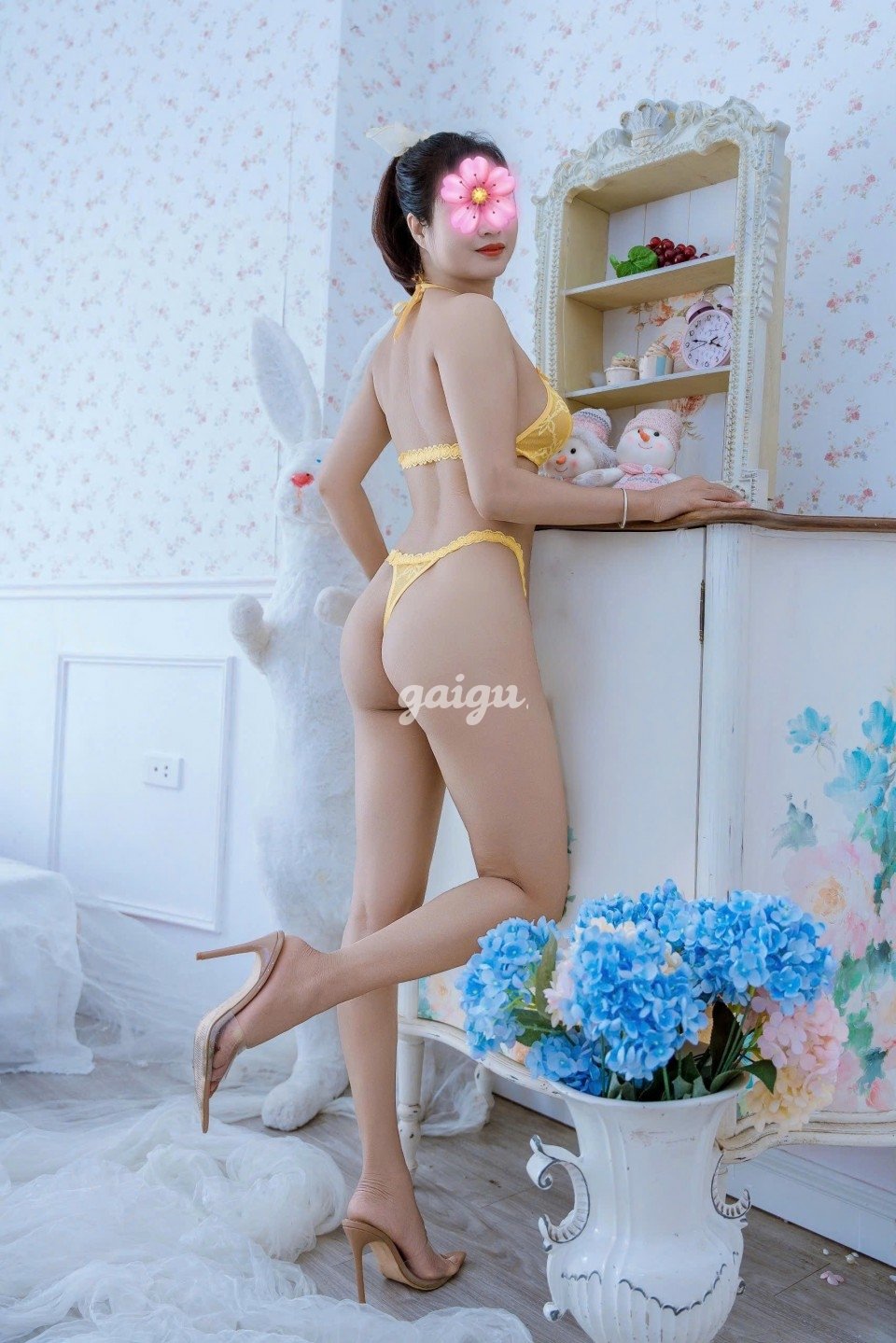 ANH THƯ - DỄ THƯƠNG _ VÚ MÔNG NON TƠ _ BÍM MÚP HỒNG HÀO _ NHIỆT TÌNH CHU ĐÁO