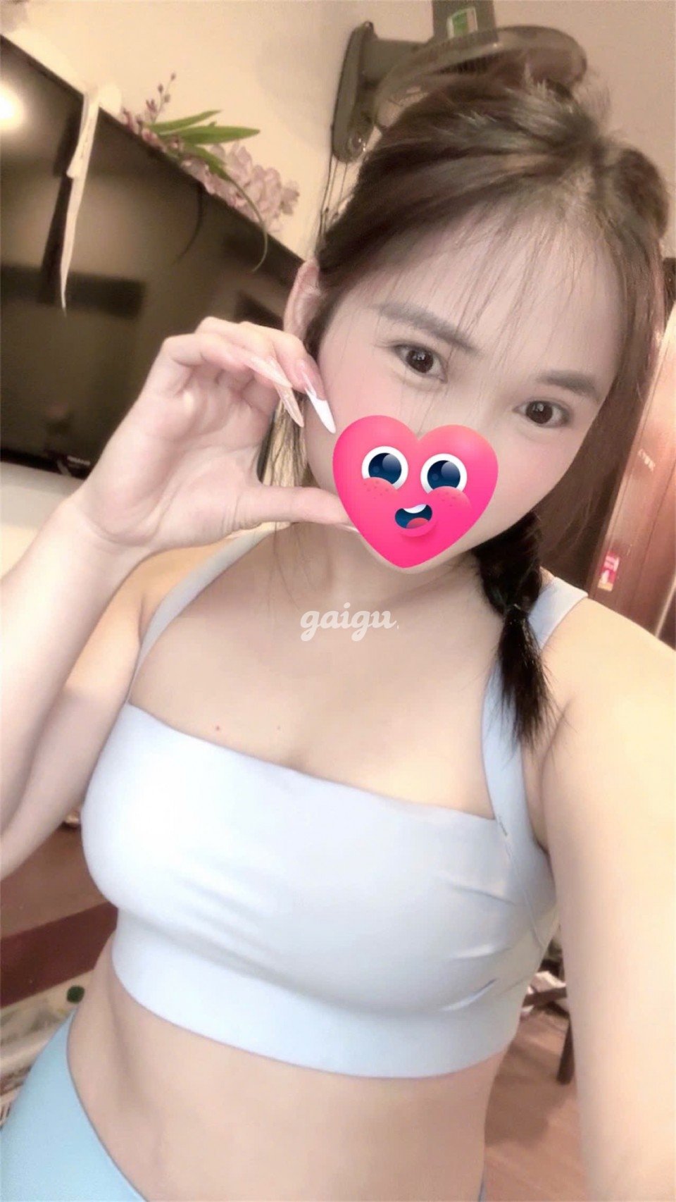 Kiều Nữ 2k3 - non tơ mới lớn lần đầu đi làm, ngian chiều khách
