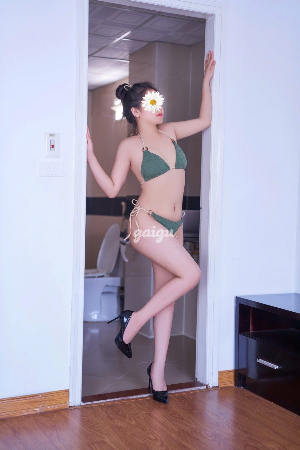 TRANG ANH 2k4 GÁI XINH LẦN ĐẦU RA MẮT ANH EM