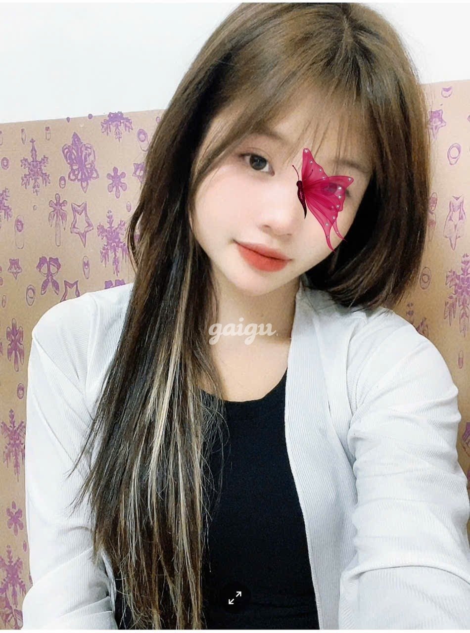 GÁI TEEN LINH CHI  2K5_ ĐÁNG YÊU XINH XẮN LẦN ĐẦU XUẤT HIỆN NHA AE