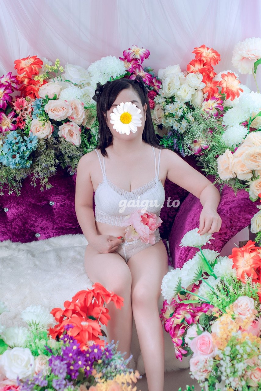 MỸ LINH - CỰC KỲ DÂM ĐÃNG DÀNH CHO ANH EM THÍCH BÚ LIẾM HƯỞNG THỤ