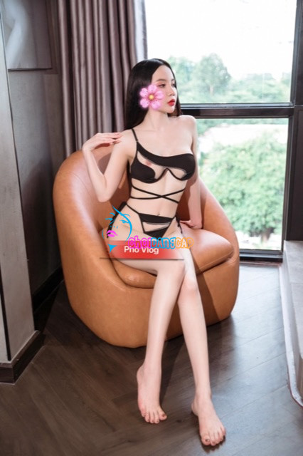500k - Hoàng Quốc Việt - Cầu Giấy HOTGIRL THUỶ TOP GÁI CÔNG SỞ , KHUÔN MẶT XINH TẬN TÌNH CHIỀU NHƯ NGƯỜI YÊU.