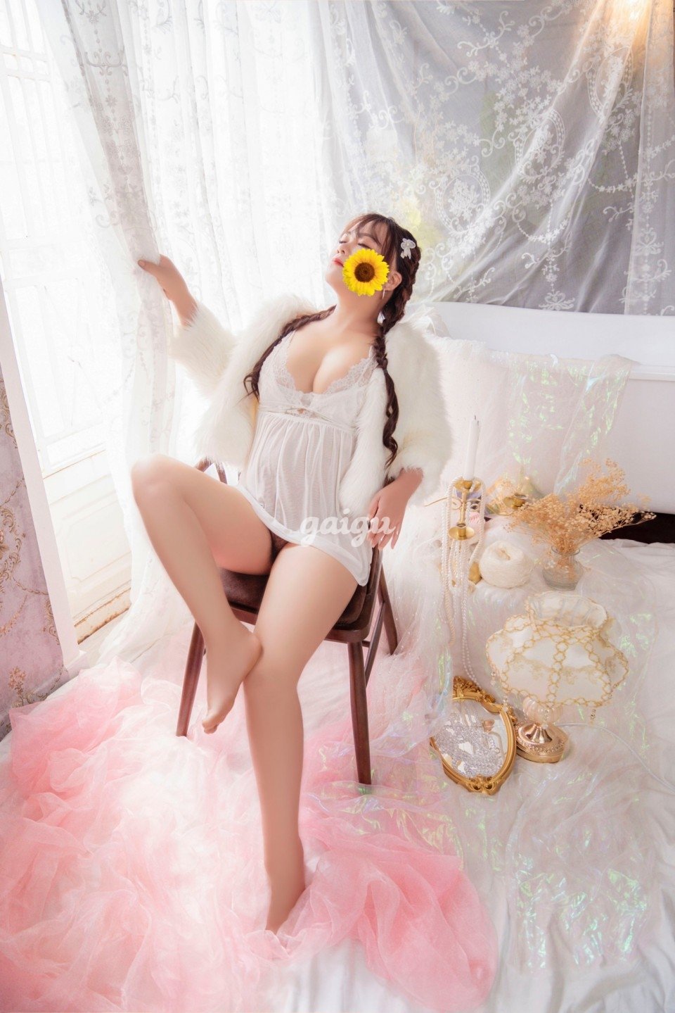 Lan phương-Hàng mới vú to mông to chiều khách