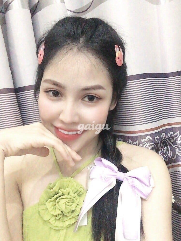 NGỌC HÂN - VÚ KHỦNG - CỰC XINH - NON TƠ .