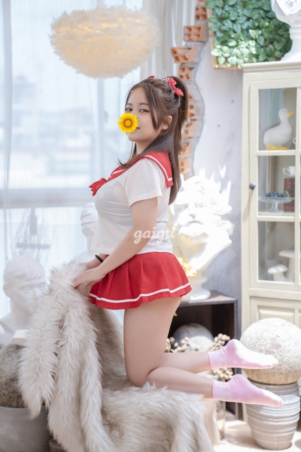 QUỲNH MY DỄ THƯƠNG VÚ TO HIỀN THỤC MỚI VÀO ĐI LÀM LẦN ĐẦU