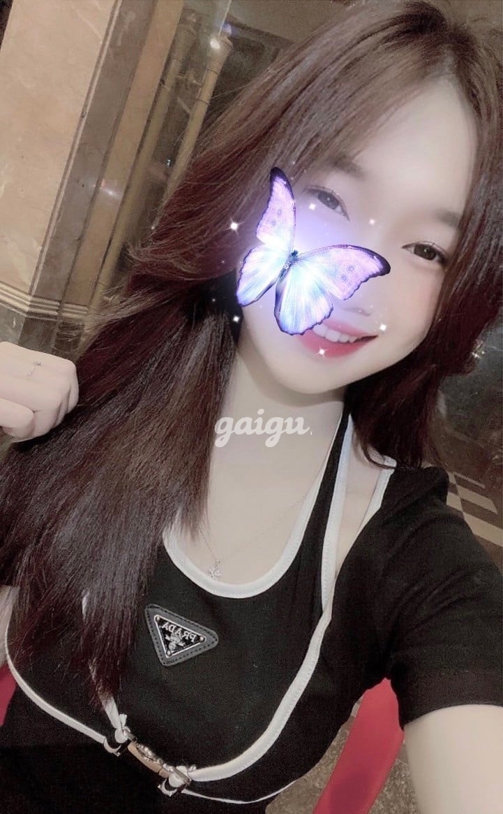 Huyền Anh- em hàng xinh tươi ngoan ngoãn!!!