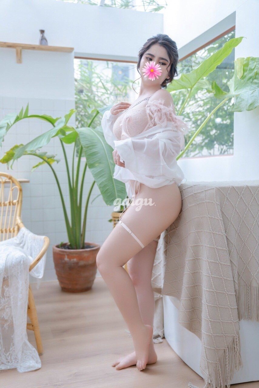 UYỂN NHI - CỰC DÂM - LÀM TÌNH NHƯ NGƯỜI YÊU