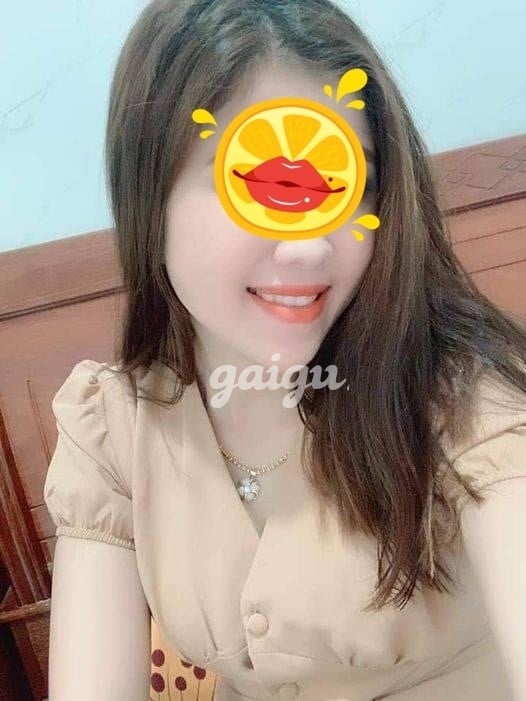 BÉ NHƯ Ý EM GÁI XIN NẮN DỄ THƯƠNG LẦN ĐẦU TIÊN VÀO NGHỀ