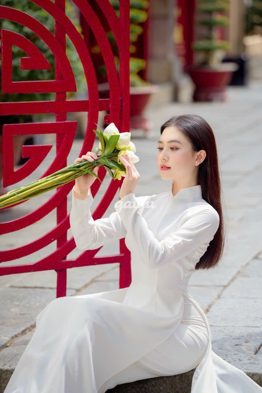 DIỄM QUỲNH SERVICE CỰC TỐT DUYÊN DÁNG TRẮNG HỒNG VÚ MÔNG MÚP MẨY
