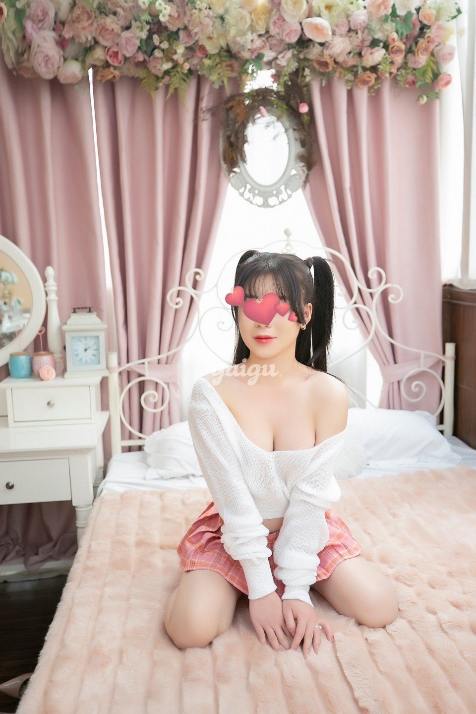 GÁI TEEN TIỂU YẾN 2K5_MẶT XINH DA TRẮNG - LẦN ĐẦU LÊN SÓNG