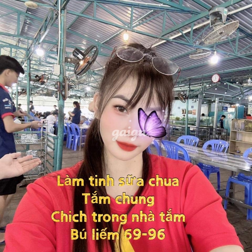 SIÊU MẪU HẠNH NHI 1M63 BÚ LIẾM 69/96 RẤT DÂM CHIỀU KHÁCH