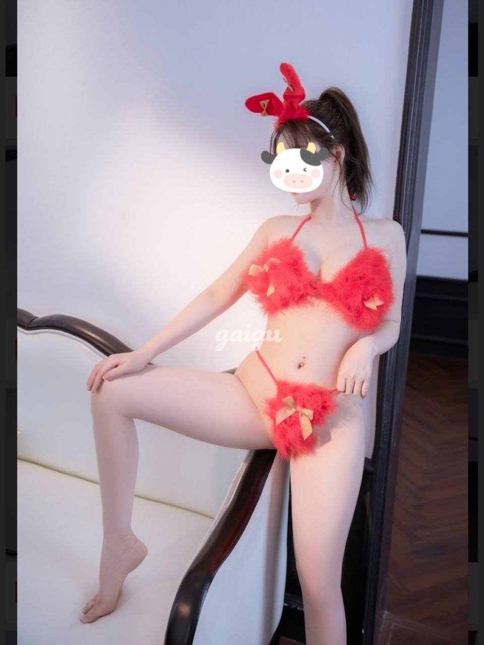 Hương Thuỷ - masage vú và Lưỡi