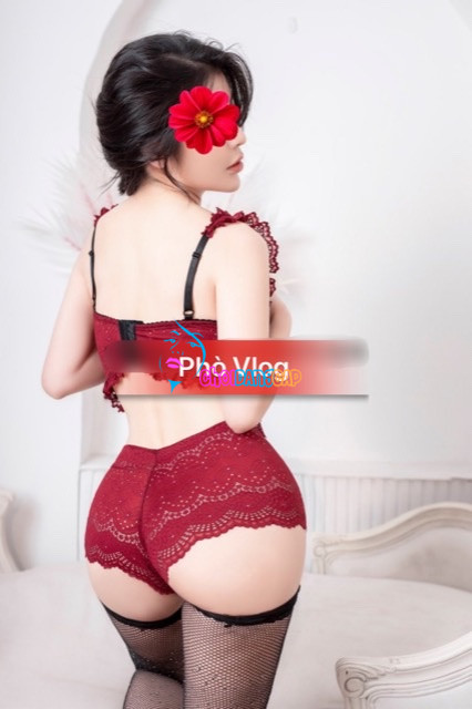 400k - Hoàng Quốc Việt - Cầu Giấy SIÊU PHẨM LỆ QUYÊN GÁI CÔNG SỞ , KHUÔN MẶT XINH TẬN TÌNH CHIỀU NHƯ NGƯỜI YÊU.