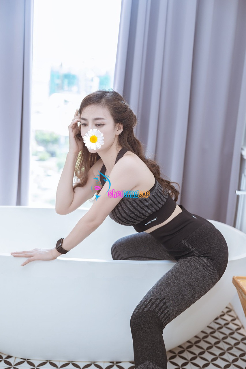 400k - Gia Lâm QUỲNH TRANG – HÀNG NGON BỔ RẺ LÀM TÌNH ĐIÊU LUYỆN– MÔNG TO BÍM MÚP